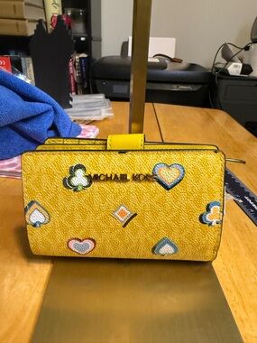 Michael Kors NWT Yellow Heart-Print Wallet